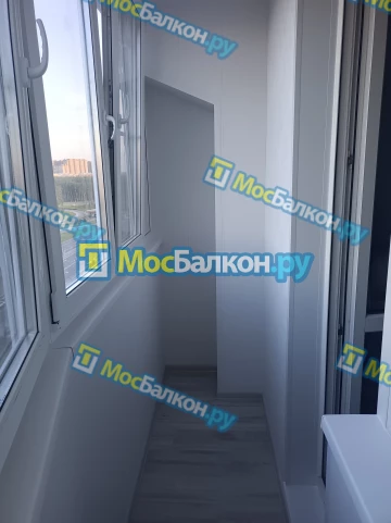 Отделка балкона и лоджии пластиковыми ПВХ панелями в Фрязино от компании МосБалкон