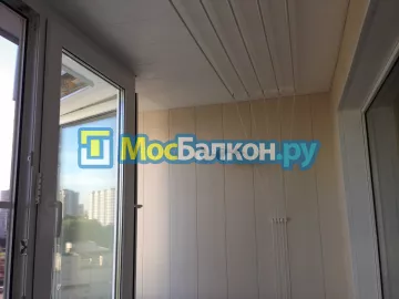 Отделка балкона и лоджии пластиковыми ПВХ панелями в Фрязино от компании МосБалкон