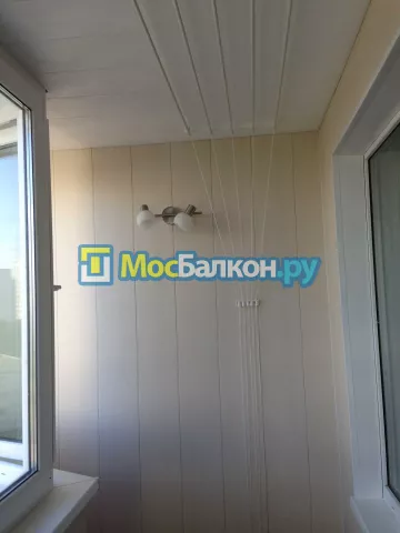Отделка балкона и лоджии пластиковыми ПВХ панелями в Фрязино от компании МосБалкон
