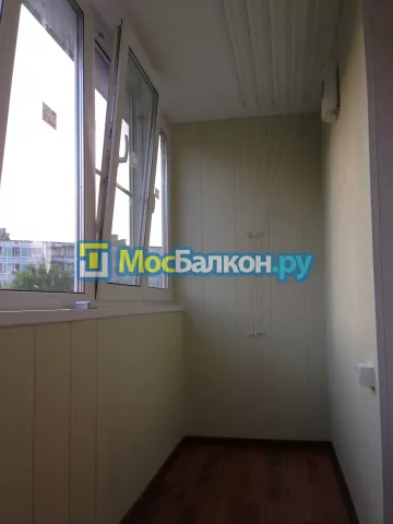 Отделка балкона и лоджии пластиковыми ПВХ панелями в Фрязино от компании МосБалкон