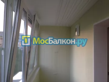 Отделка балкона и лоджии пластиковыми ПВХ панелями в Фрязино от компании МосБалкон