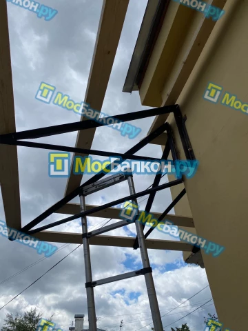 Крыша на балконе в Фрязино монтаж и ремонт по выгодной цене от МосБалкон